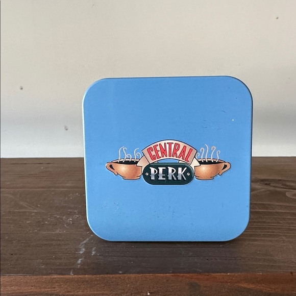 Friends Central Perk Breakfast Tea Tin - Blue - Picture 5 of 7